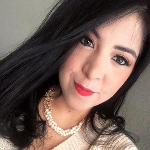 Meet your Posher, Cazandra